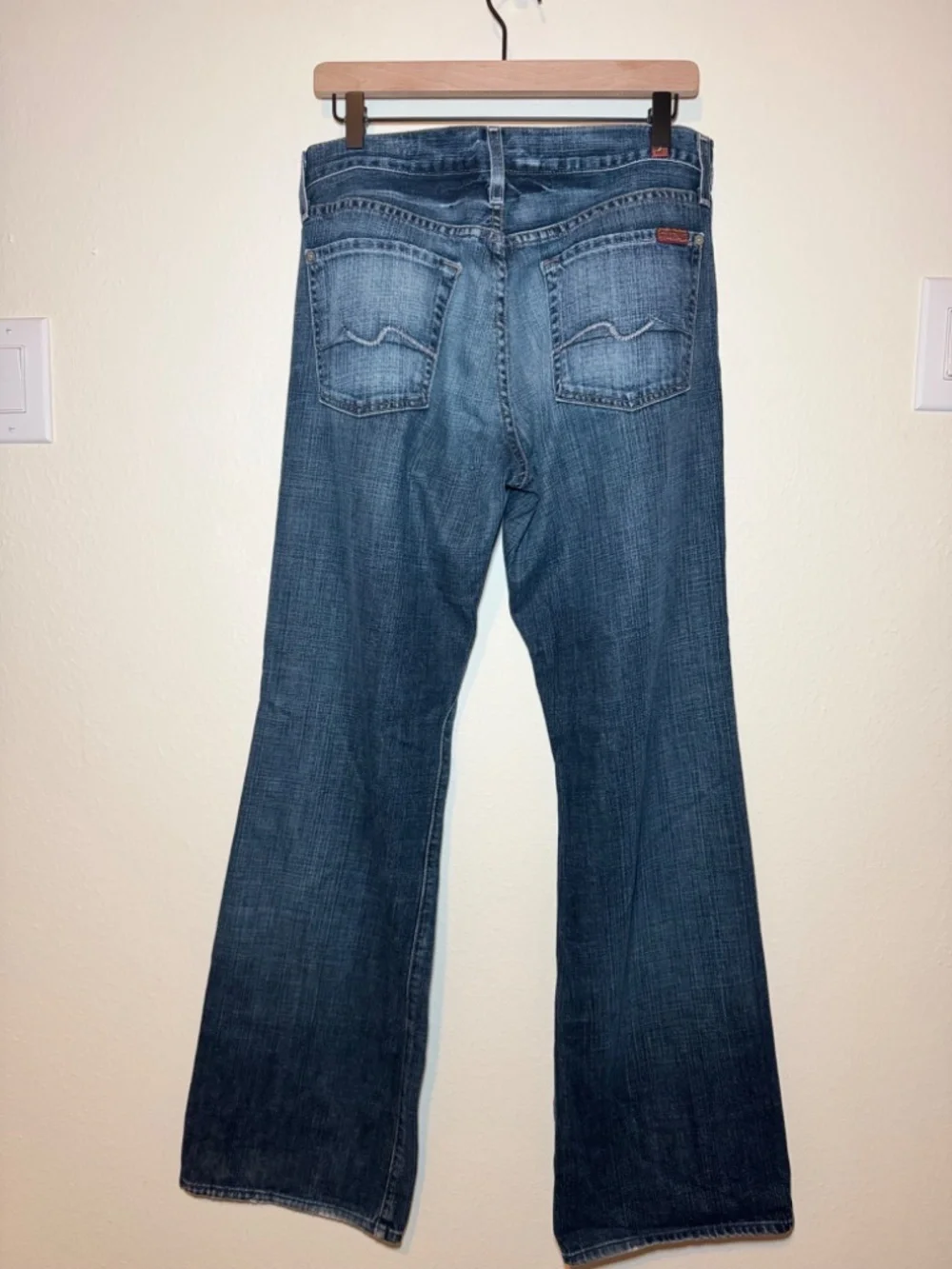 7 For All Mankind description stylish